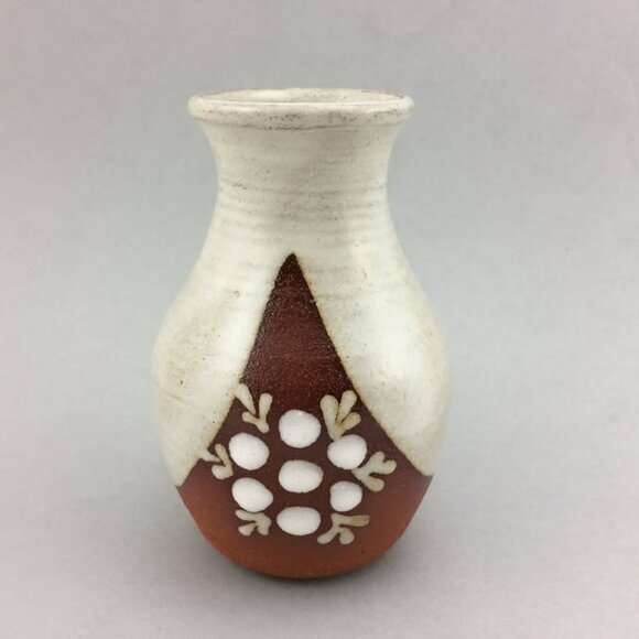 Small Handmade Vase Neutrals Rustic Terracotta - Picture 1 of 9